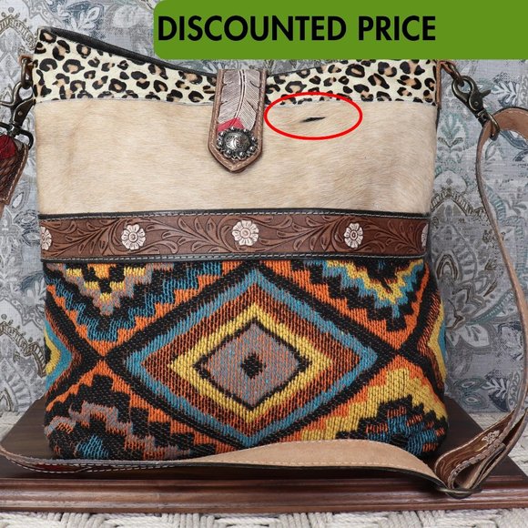 Crossbody By Myra, Size: Medium main image 0